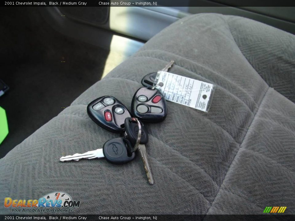 2001 Chevrolet Impala Black / Medium Gray Photo #25