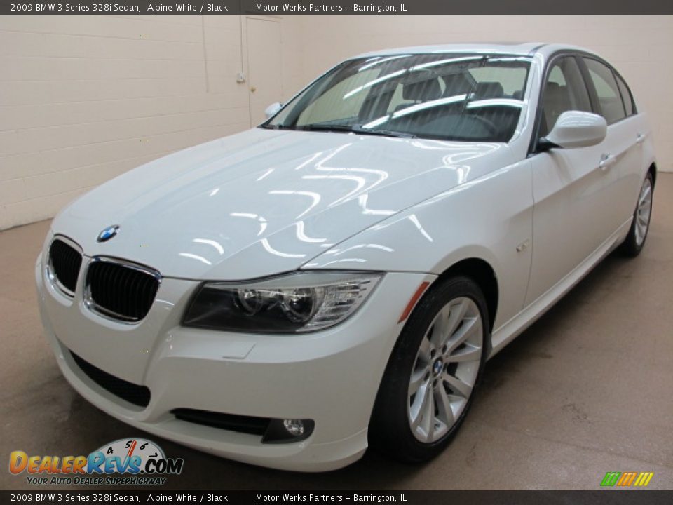 Front 3/4 View of 2009 BMW 3 Series 328i Sedan Photo #3