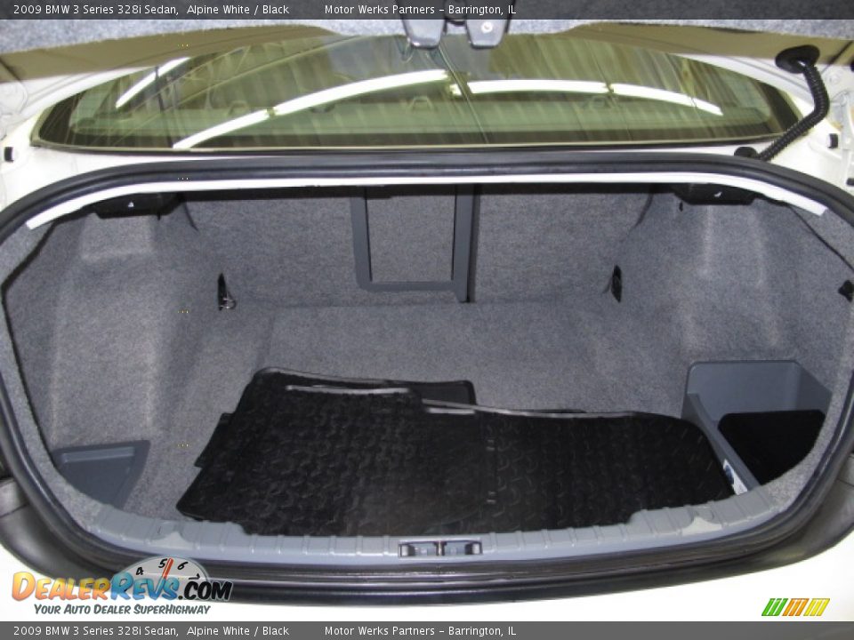 2009 BMW 3 Series 328i Sedan Trunk Photo #9
