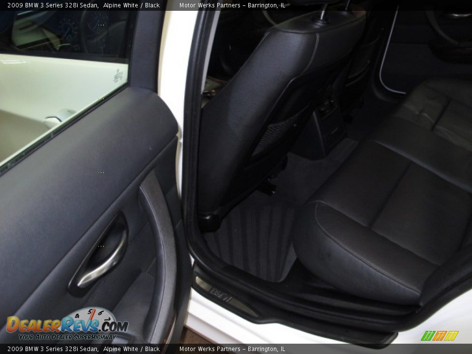 2009 BMW 3 Series 328i Sedan Alpine White / Black Photo #17