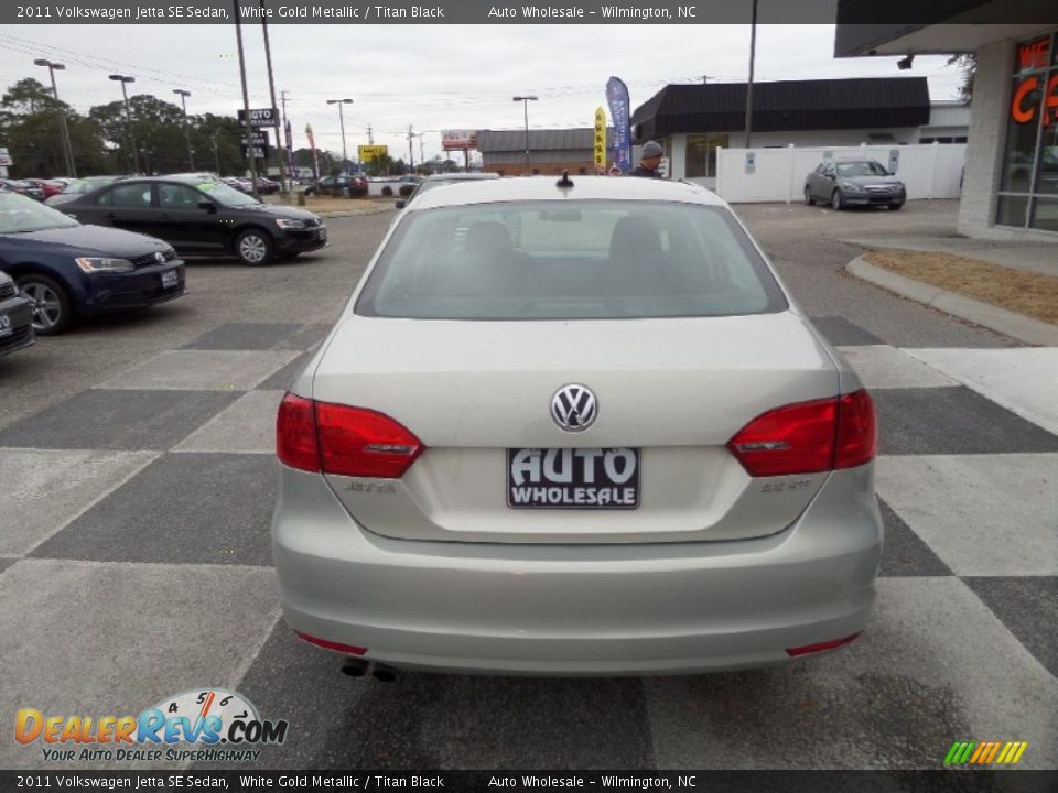 2011 Volkswagen Jetta SE Sedan White Gold Metallic / Titan Black Photo #4