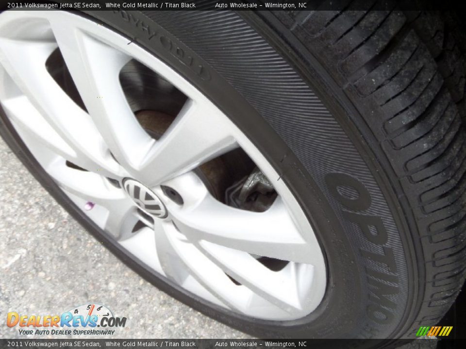 2011 Volkswagen Jetta SE Sedan White Gold Metallic / Titan Black Photo #8