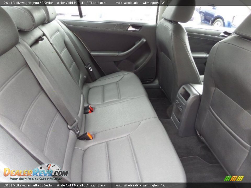 2011 Volkswagen Jetta SE Sedan White Gold Metallic / Titan Black Photo #14