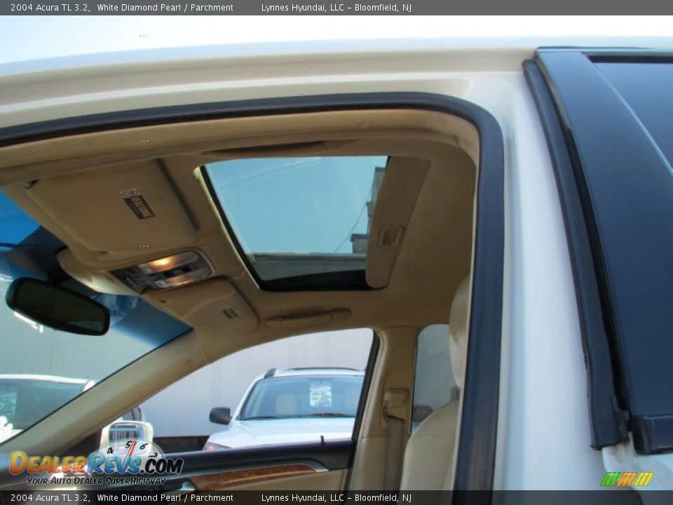 2004 Acura TL 3.2 White Diamond Pearl / Parchment Photo #11