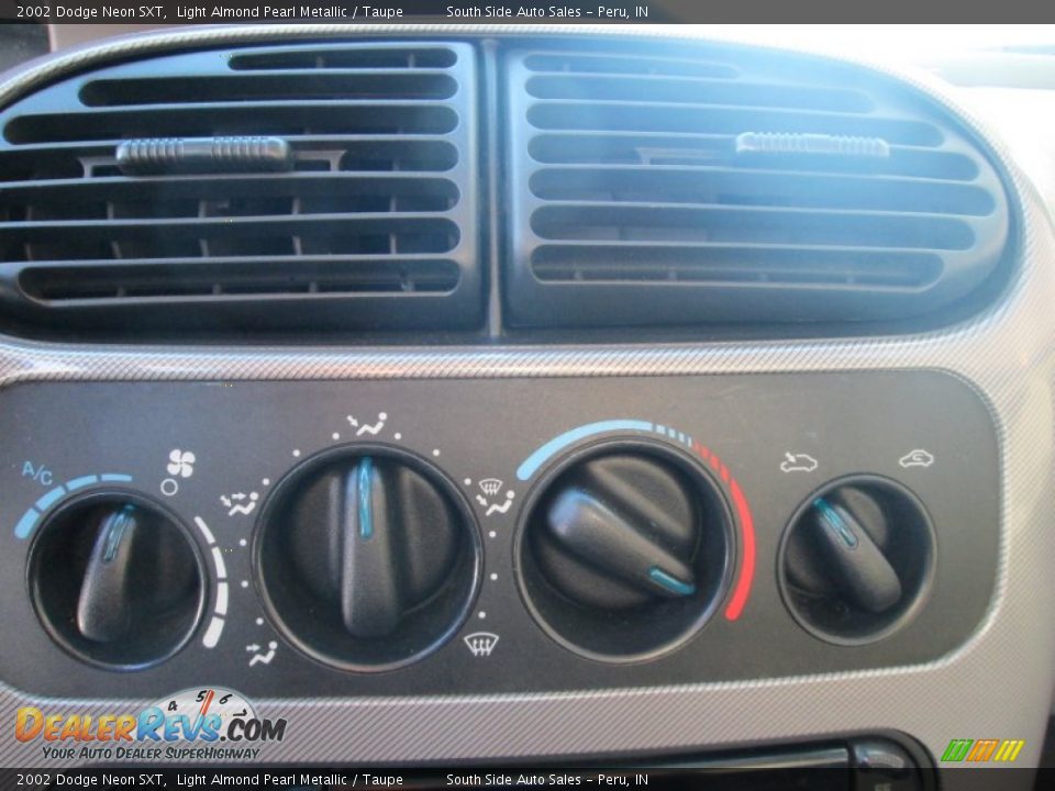 2002 Dodge Neon SXT Light Almond Pearl Metallic / Taupe Photo #11