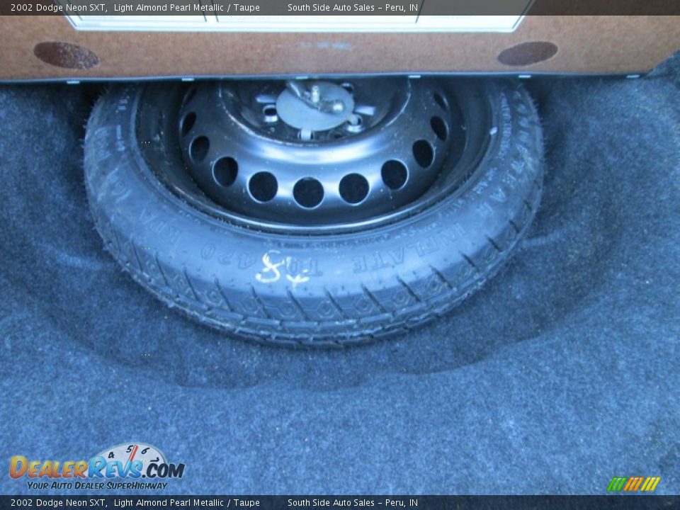 2002 Dodge Neon SXT Light Almond Pearl Metallic / Taupe Photo #16