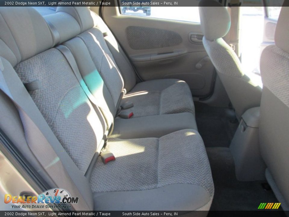 2002 Dodge Neon SXT Light Almond Pearl Metallic / Taupe Photo #17