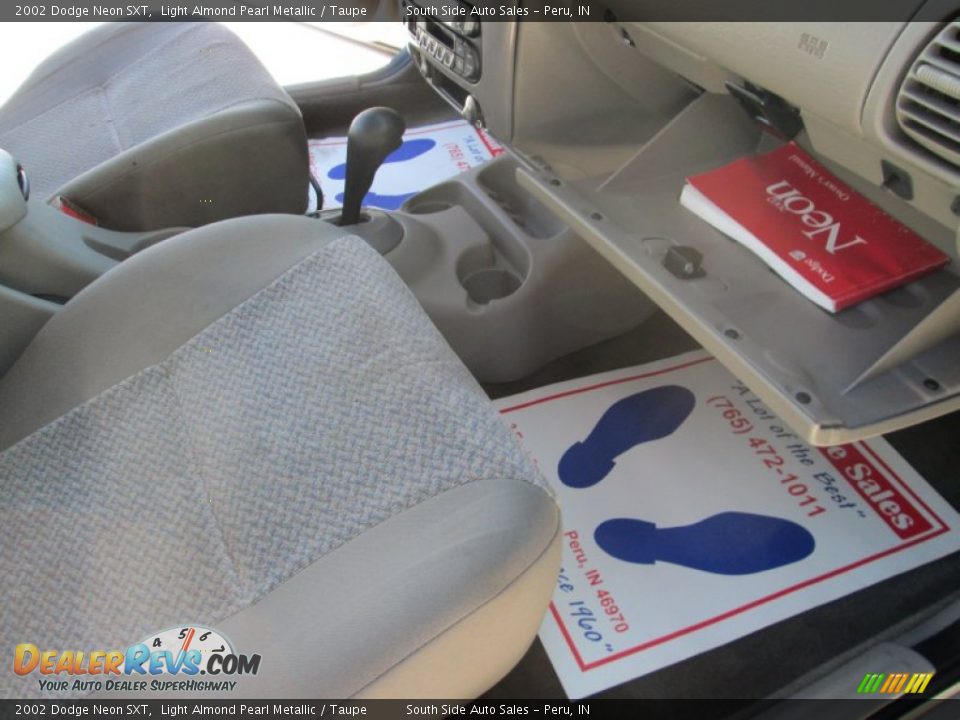 2002 Dodge Neon SXT Light Almond Pearl Metallic / Taupe Photo #18