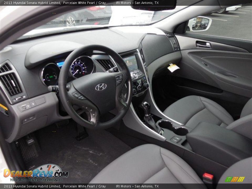 Gray Interior - 2013 Hyundai Sonata Hybrid Limited Photo #6