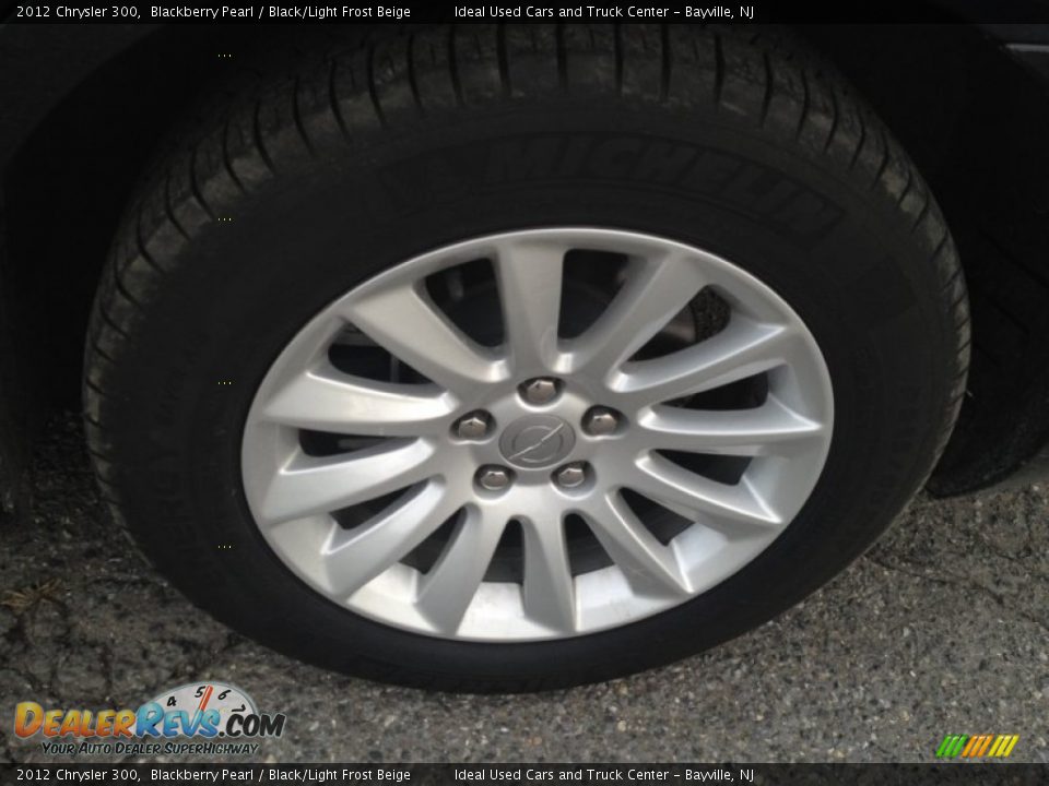 2012 Chrysler 300 Blackberry Pearl / Black/Light Frost Beige Photo #12