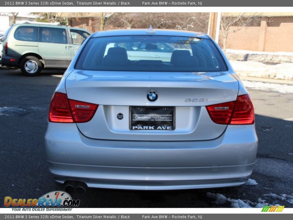 2011 BMW 3 Series 328i xDrive Sedan Titanium Silver Metallic / Black Photo #4