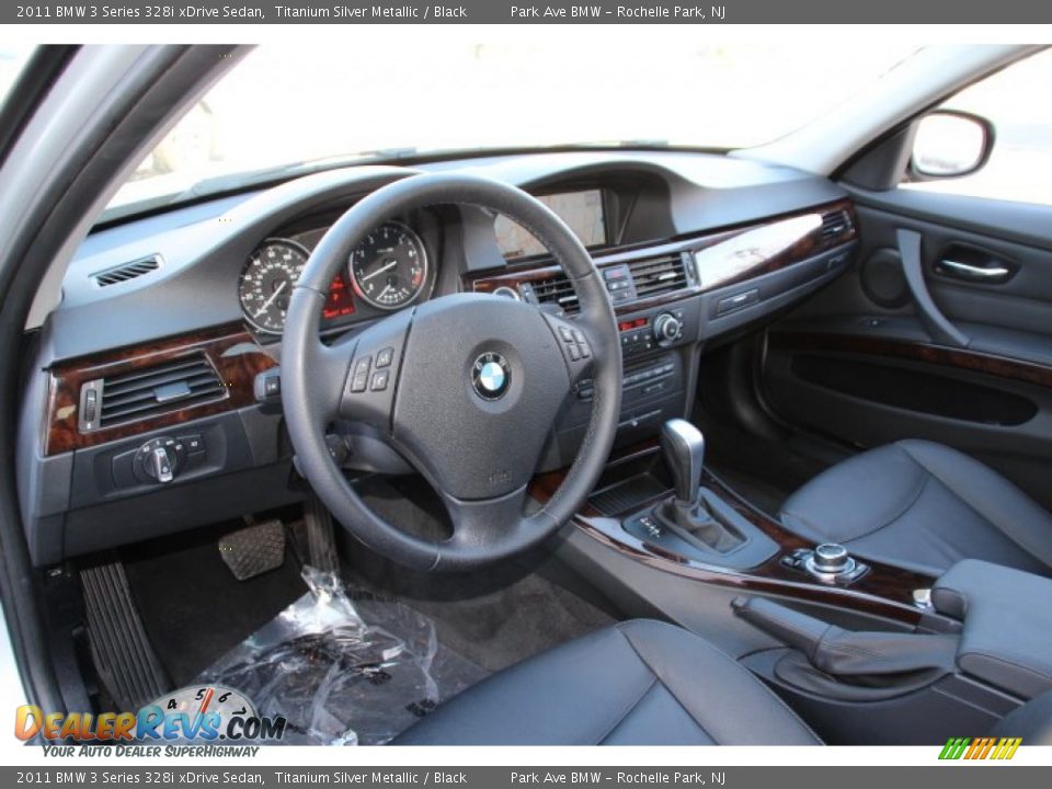 2011 BMW 3 Series 328i xDrive Sedan Titanium Silver Metallic / Black Photo #9
