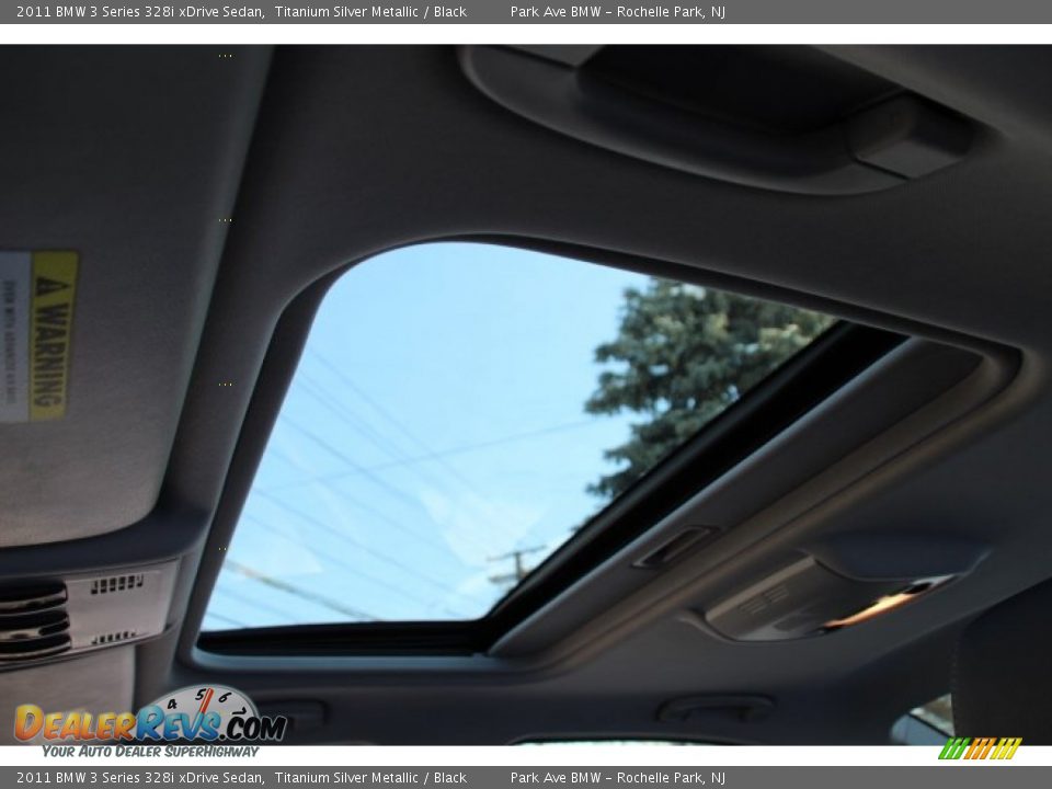 2011 BMW 3 Series 328i xDrive Sedan Titanium Silver Metallic / Black Photo #19
