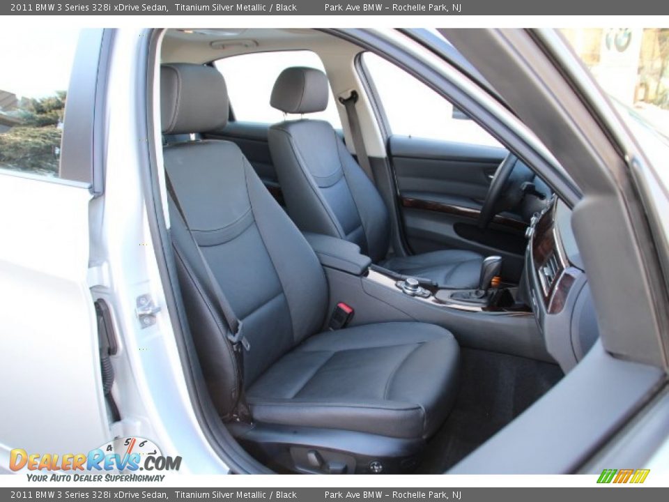2011 BMW 3 Series 328i xDrive Sedan Titanium Silver Metallic / Black Photo #27