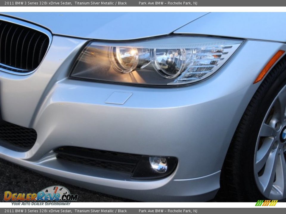 2011 BMW 3 Series 328i xDrive Sedan Titanium Silver Metallic / Black Photo #29