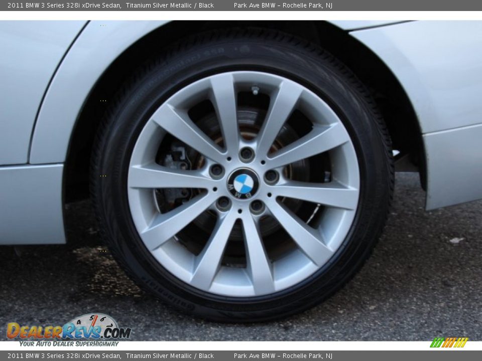 2011 BMW 3 Series 328i xDrive Sedan Titanium Silver Metallic / Black Photo #30