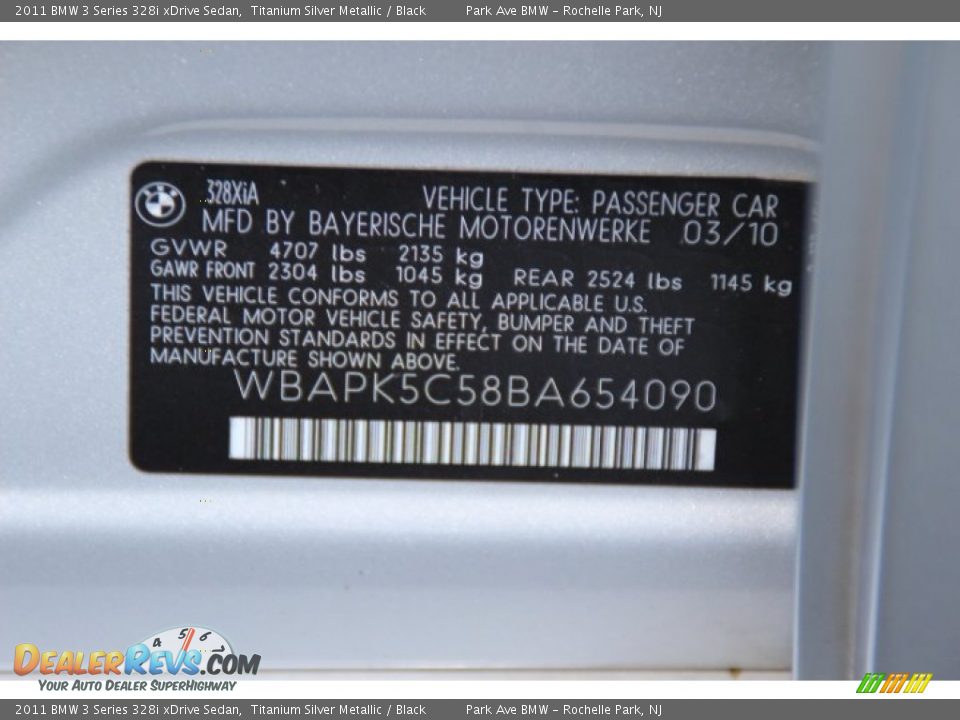 2011 BMW 3 Series 328i xDrive Sedan Titanium Silver Metallic / Black Photo #32