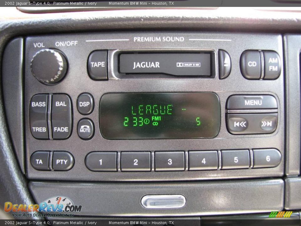 2002 Jaguar S-Type 4.0 Platinum Metallic / Ivory Photo #26