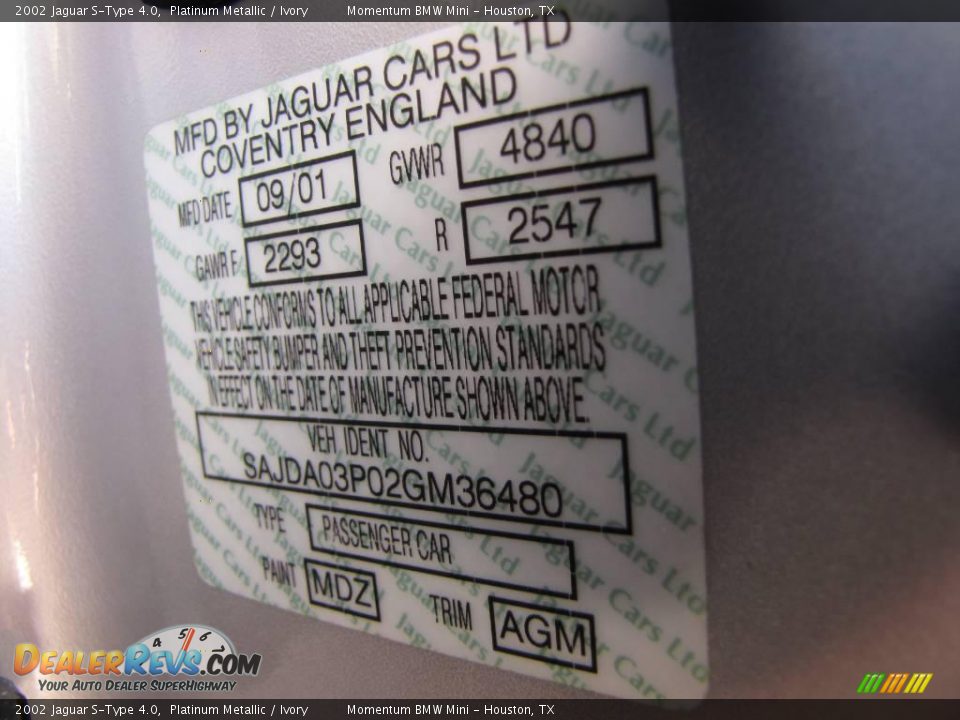 2002 Jaguar S-Type 4.0 Platinum Metallic / Ivory Photo #32