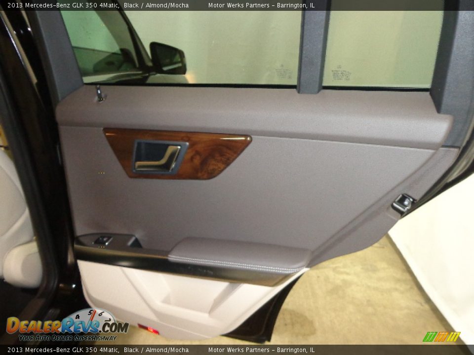 2013 Mercedes-Benz GLK 350 4Matic Black / Almond/Mocha Photo #31