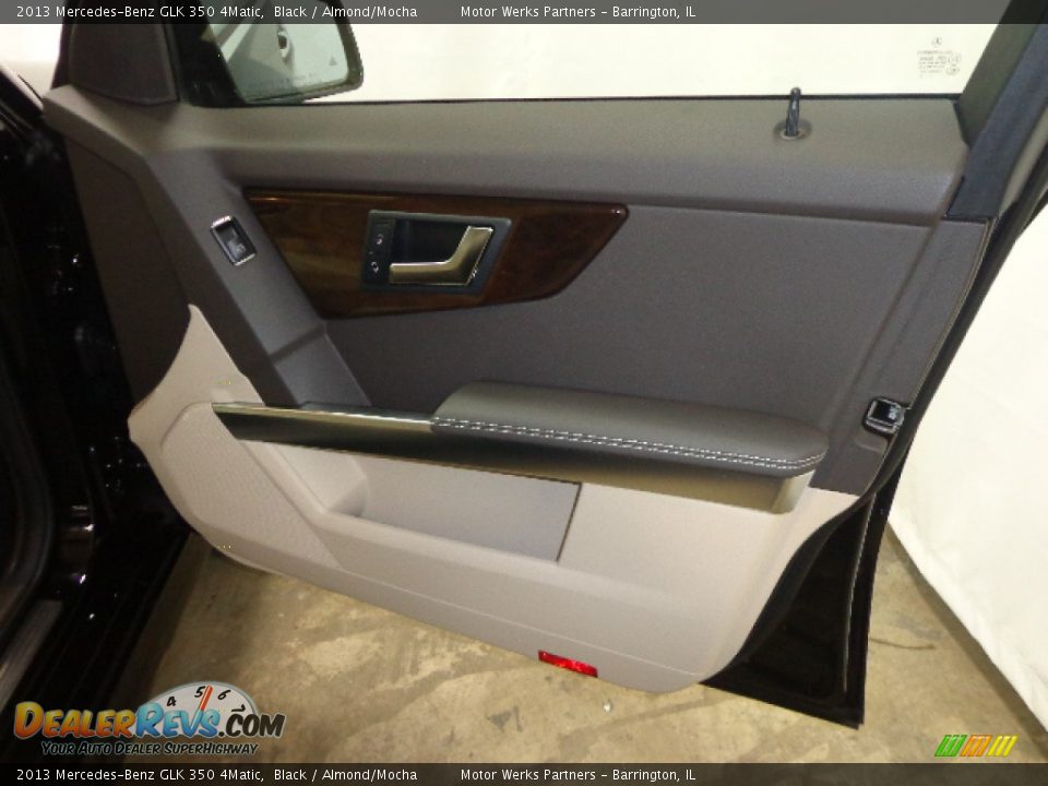 2013 Mercedes-Benz GLK 350 4Matic Black / Almond/Mocha Photo #34