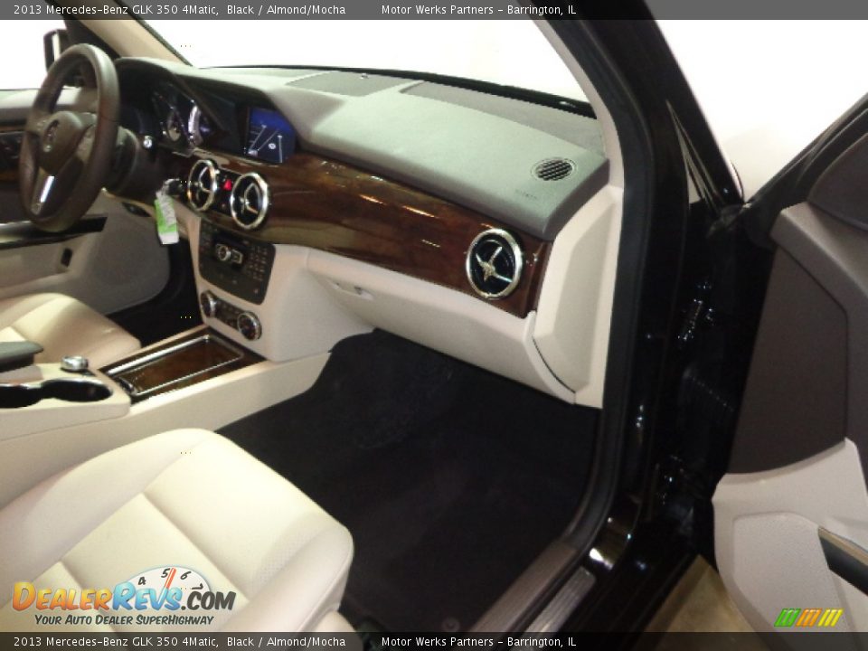 2013 Mercedes-Benz GLK 350 4Matic Black / Almond/Mocha Photo #35
