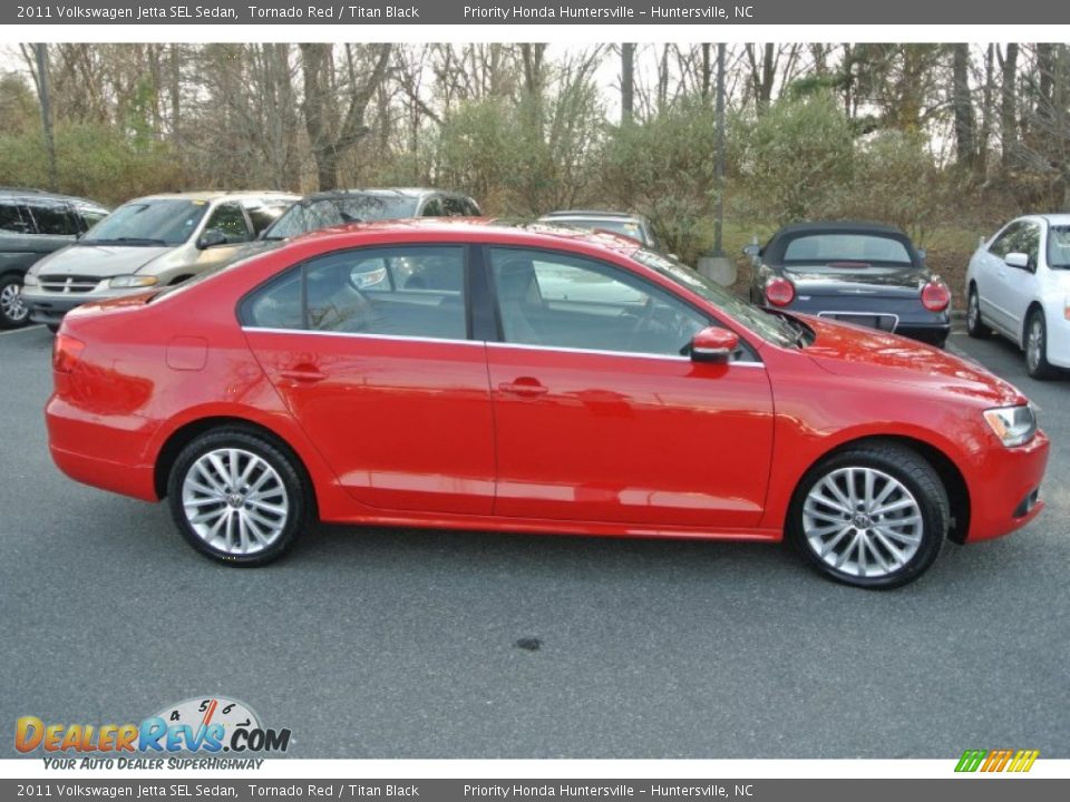 2011 Volkswagen Jetta SEL Sedan Tornado Red / Titan Black Photo #3