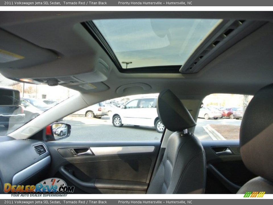 2011 Volkswagen Jetta SEL Sedan Tornado Red / Titan Black Photo #12