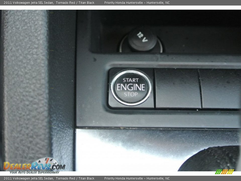2011 Volkswagen Jetta SEL Sedan Tornado Red / Titan Black Photo #14