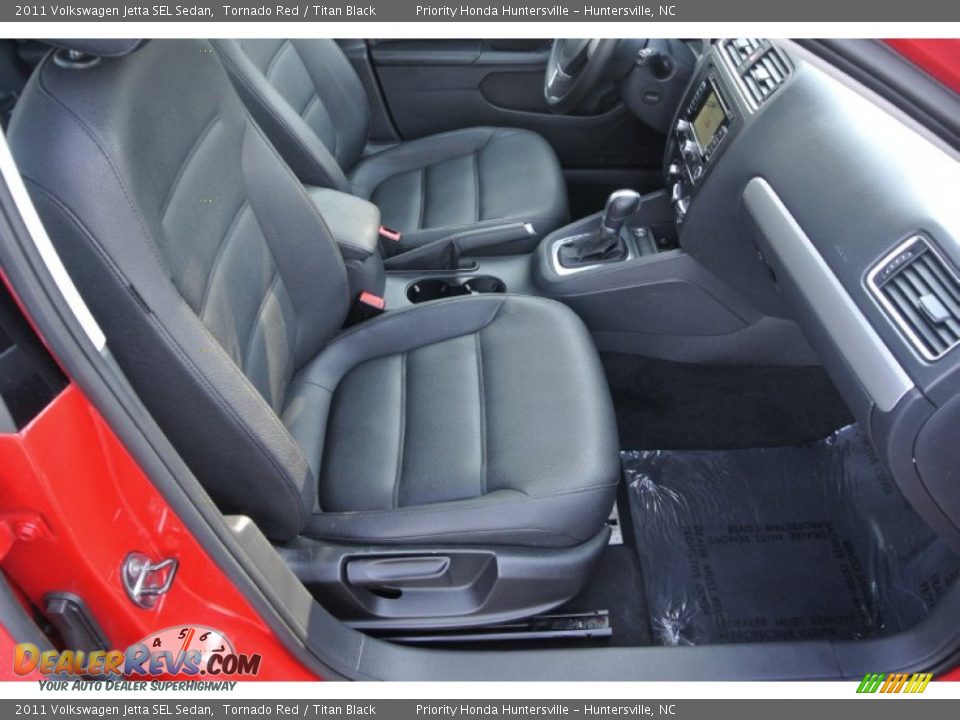 2011 Volkswagen Jetta SEL Sedan Tornado Red / Titan Black Photo #21