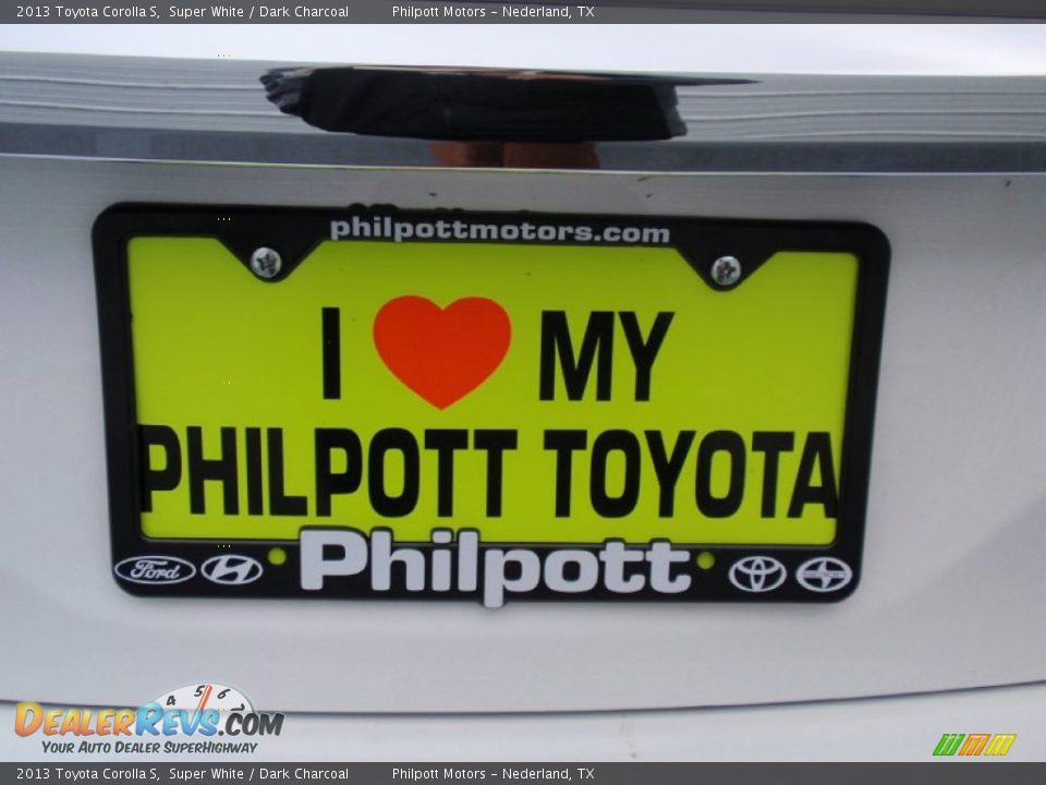 2013 Toyota Corolla S Super White / Dark Charcoal Photo #20