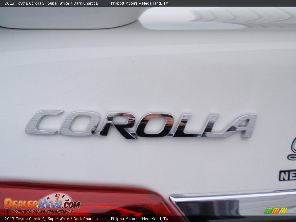 2013 Toyota Corolla S Super White / Dark Charcoal Photo #21