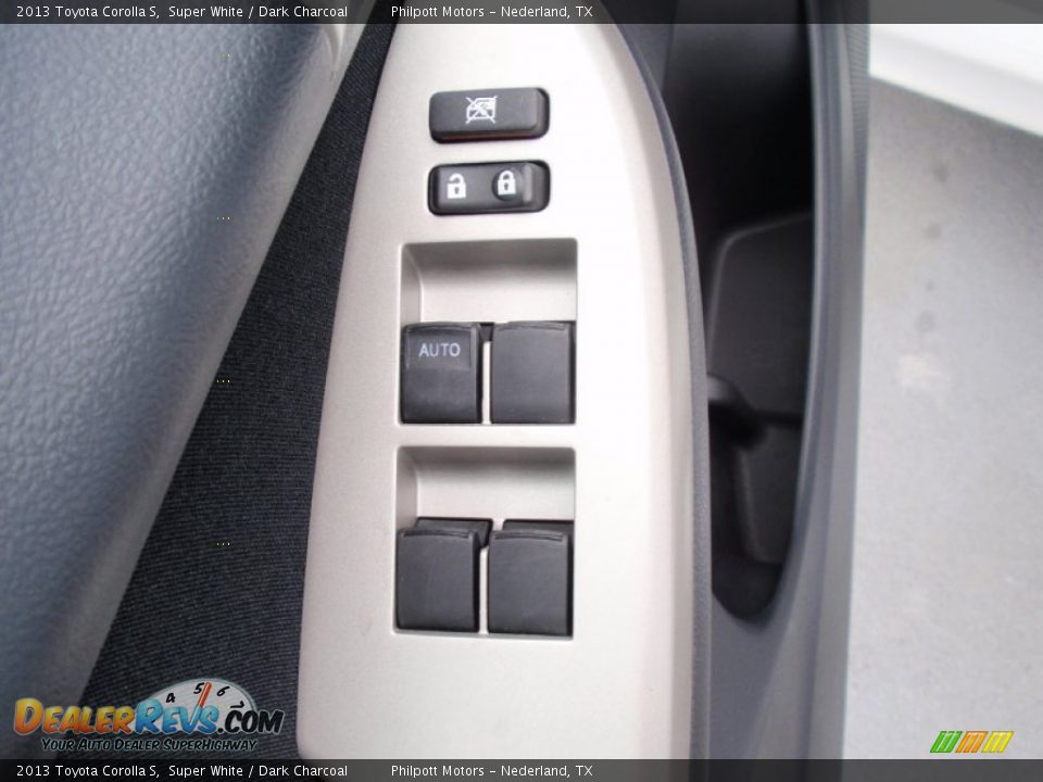 2013 Toyota Corolla S Super White / Dark Charcoal Photo #34