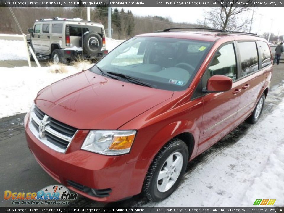 2008 Dodge Grand Caravan SXT Sunburst Orange Pearl / Dark Slate/Light Shale Photo #4