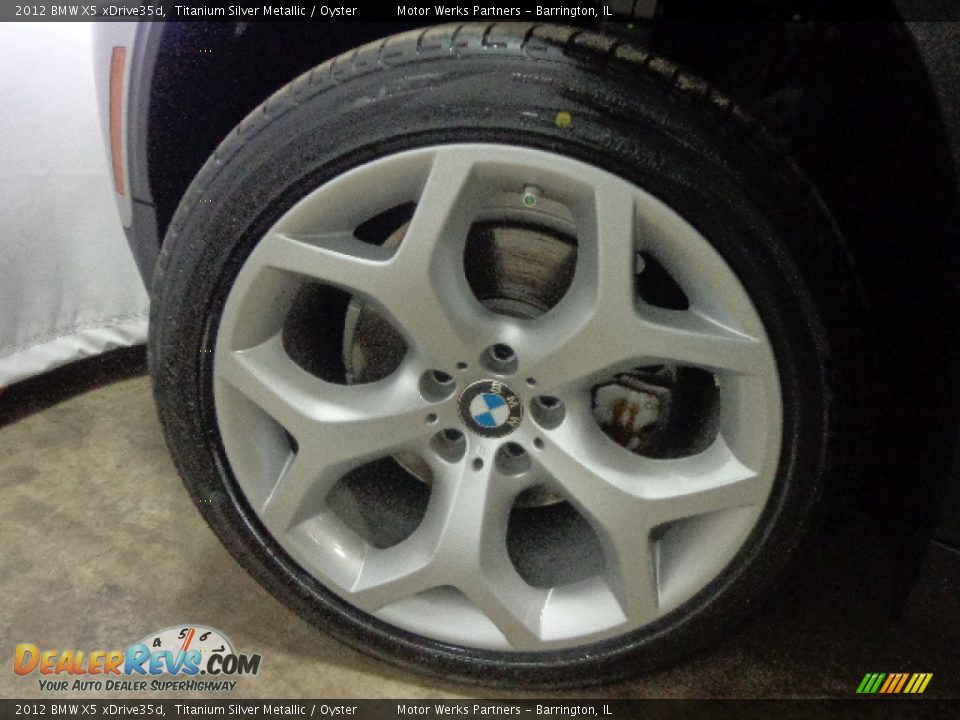 2012 BMW X5 xDrive35d Titanium Silver Metallic / Oyster Photo #16