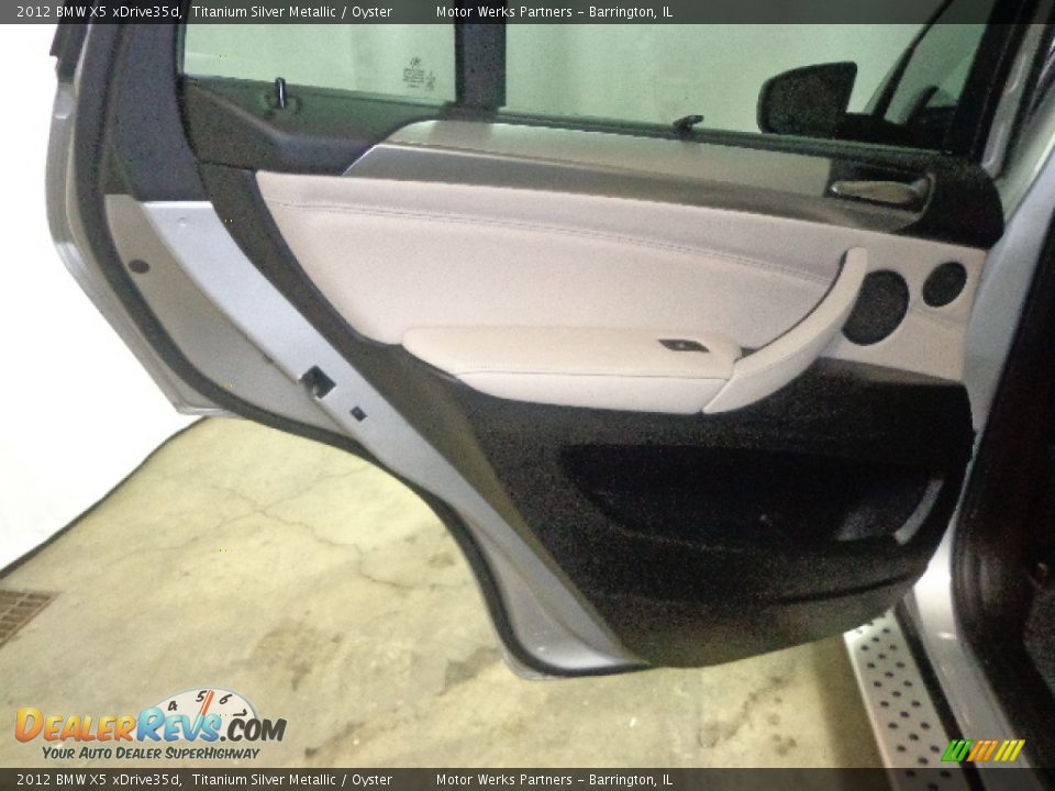 2012 BMW X5 xDrive35d Titanium Silver Metallic / Oyster Photo #33