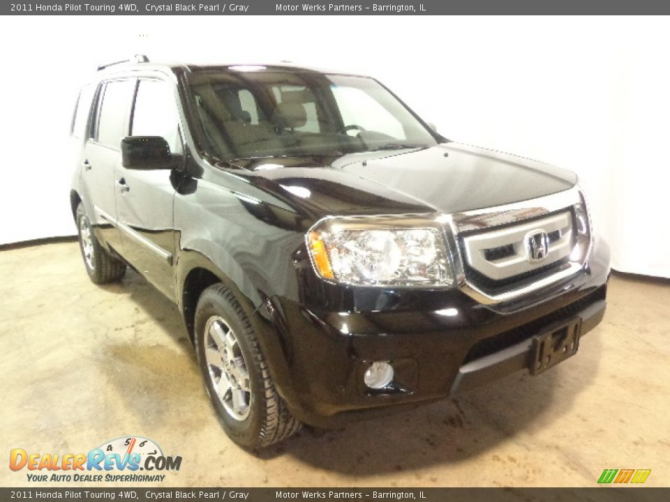 2011 Honda Pilot Touring 4WD Crystal Black Pearl / Gray Photo #1