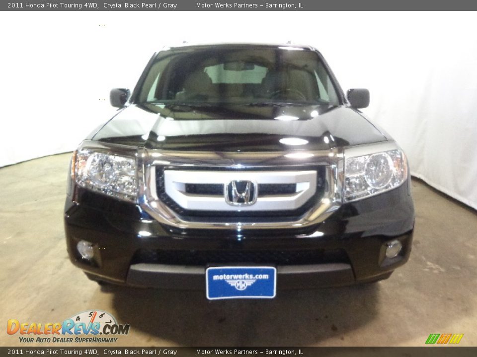 2011 Honda Pilot Touring 4WD Crystal Black Pearl / Gray Photo #3