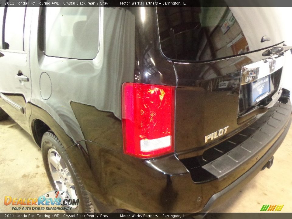 2011 Honda Pilot Touring 4WD Crystal Black Pearl / Gray Photo #11