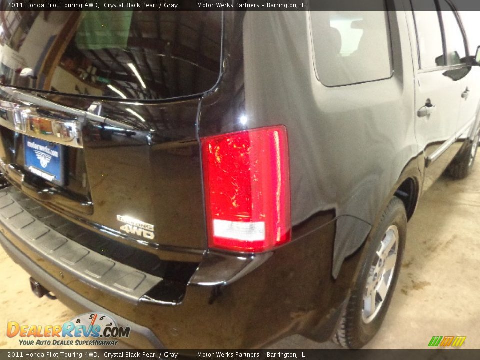 2011 Honda Pilot Touring 4WD Crystal Black Pearl / Gray Photo #12