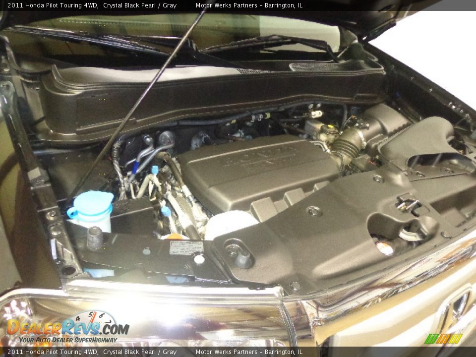2011 Honda Pilot Touring 4WD Crystal Black Pearl / Gray Photo #17