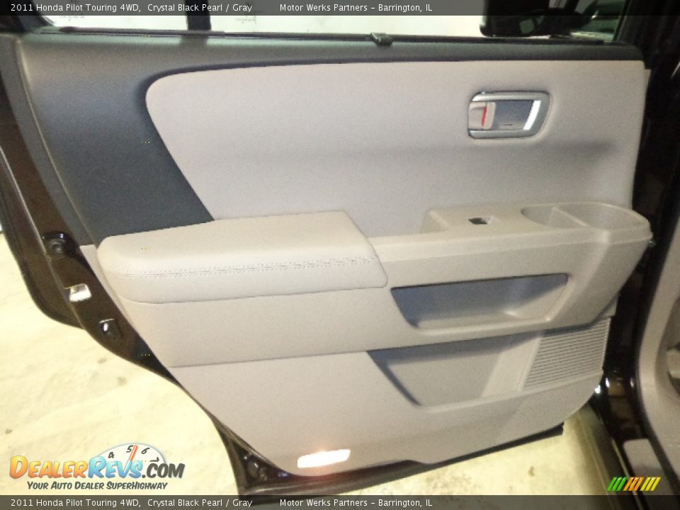 2011 Honda Pilot Touring 4WD Crystal Black Pearl / Gray Photo #25