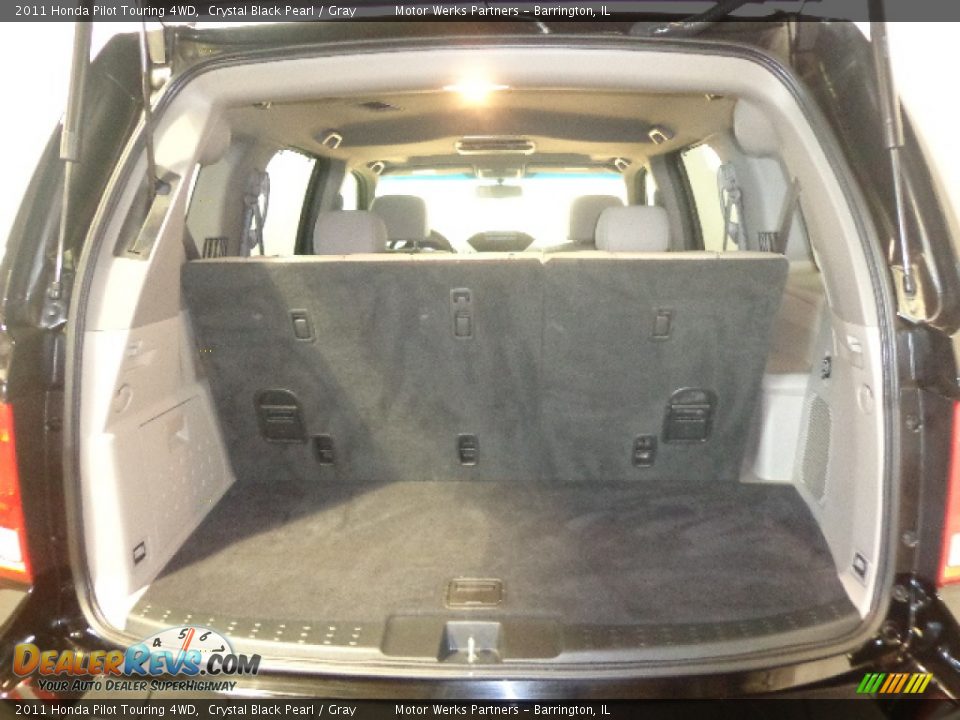 2011 Honda Pilot Touring 4WD Crystal Black Pearl / Gray Photo #29