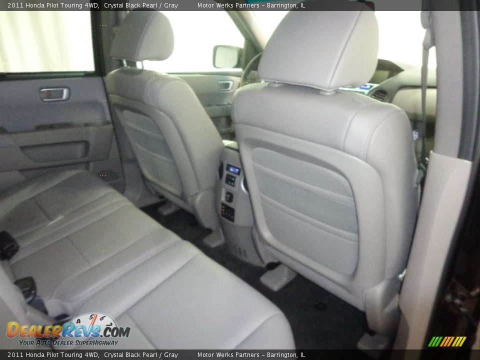 2011 Honda Pilot Touring 4WD Crystal Black Pearl / Gray Photo #31