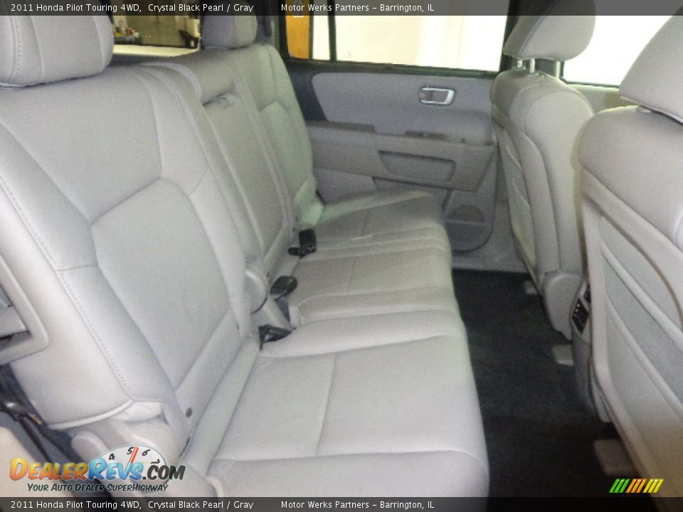 2011 Honda Pilot Touring 4WD Crystal Black Pearl / Gray Photo #32