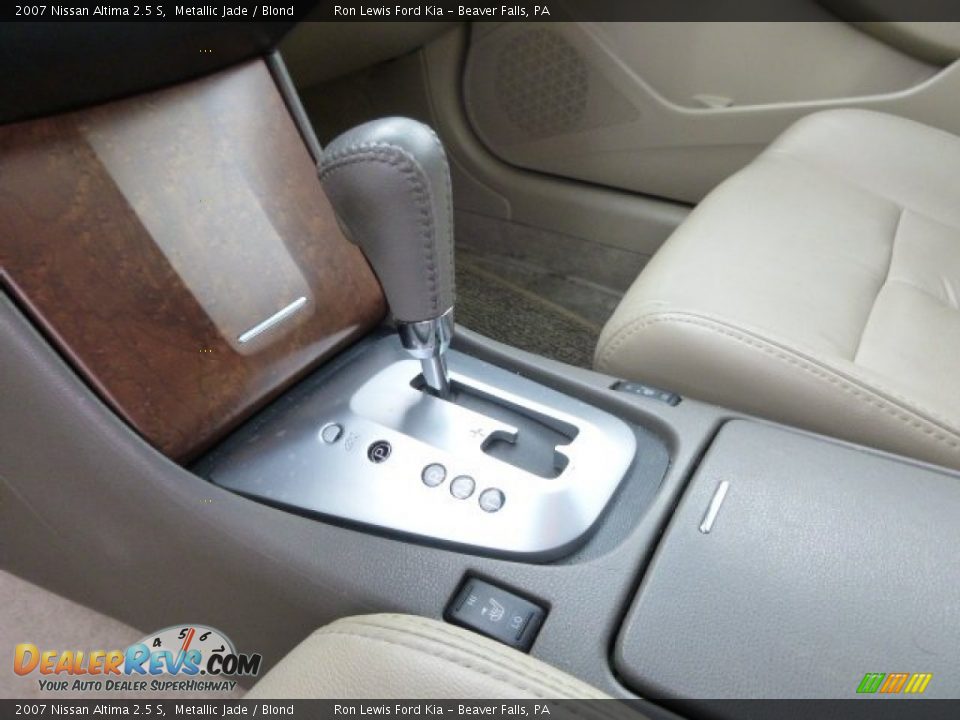 2007 Nissan Altima 2.5 S Metallic Jade / Blond Photo #17