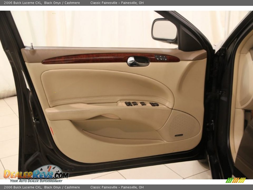 2006 Buick Lucerne CXL Black Onyx / Cashmere Photo #4