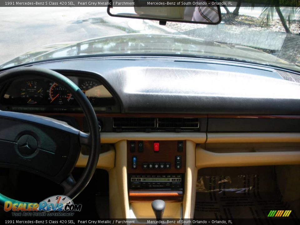 1991 Mercedes-Benz S Class 420 SEL Pearl Grey Metallic / Parchment Photo #17