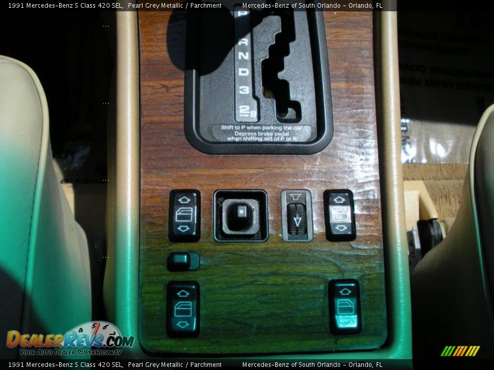 1991 Mercedes-Benz S Class 420 SEL Pearl Grey Metallic / Parchment Photo #22