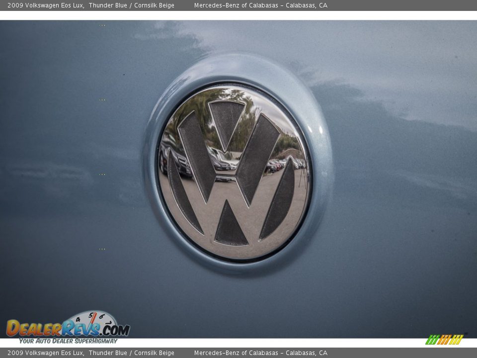 2009 Volkswagen Eos Lux Thunder Blue / Cornsilk Beige Photo #29